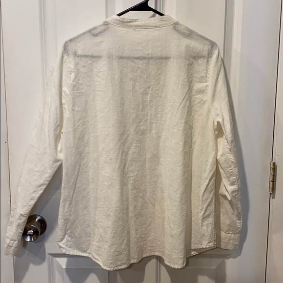 Textured Beachy White Linen Shirt - Picture 9 of 13